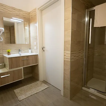 Un Girasole Sul Mare - & Apartman *