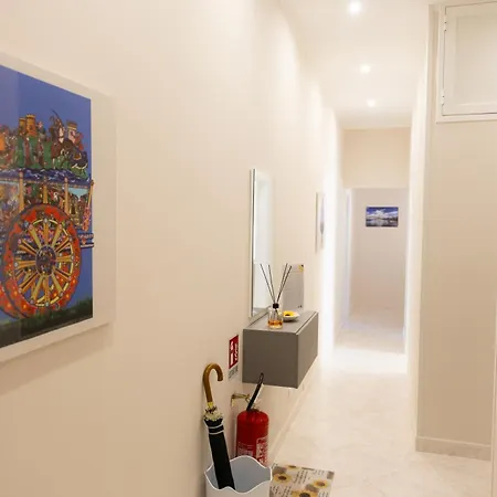 Un Girasole Sul Mare - & Trapani