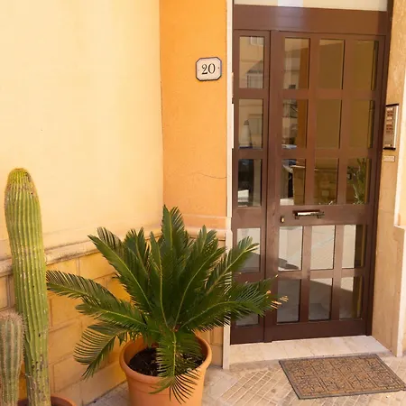 Un Girasole Sul Mare - & Apartman Trapani