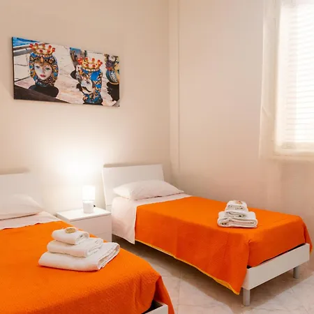 Un Girasole Sul Mare - &