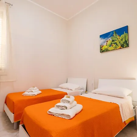 Un Girasole Sul Mare - & Apartman